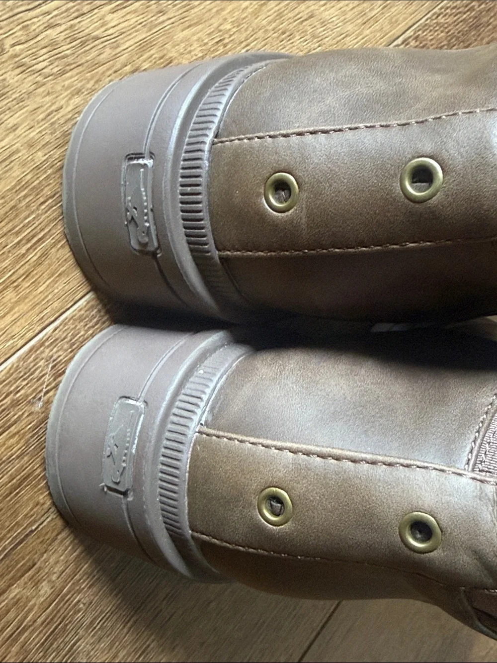 Rocket Dog Women's Tall Brown Riding Boots - Classic Knee-High Style. Size 9.5
